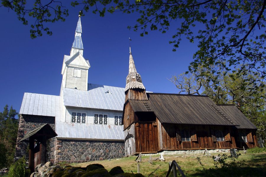 Ruhnu kirikud.