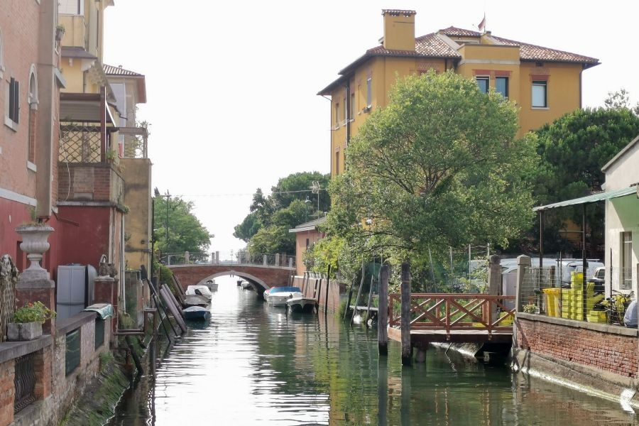 Lido di Venezia kanalid.
