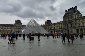 Louvre.